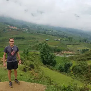Ambroise Debret au-dessus des rizières de Sa Pa, au Vietnam, en juin 2017